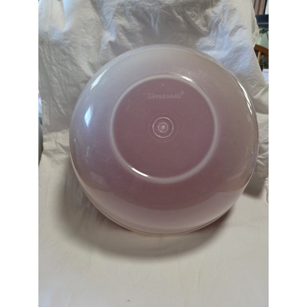 Tupperwae Vintage Fix / Mix Bowl Clear Bottom Red Lid - Picture 2 of 4